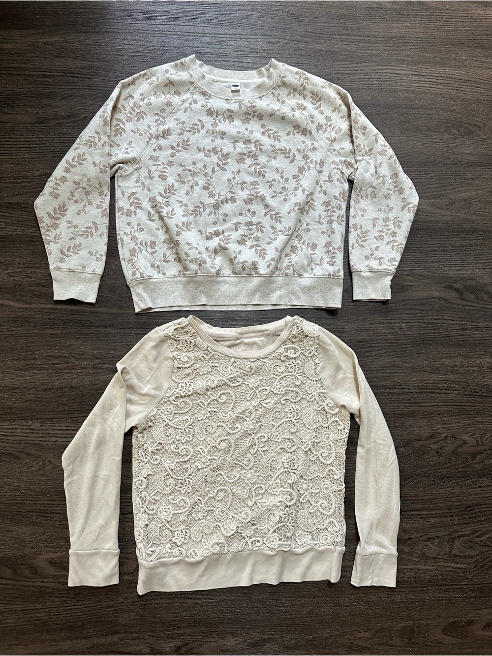 Sweatshirt Bundle Set of 2 Old Navy Floral & Merona Lace Front Women’s Sz M